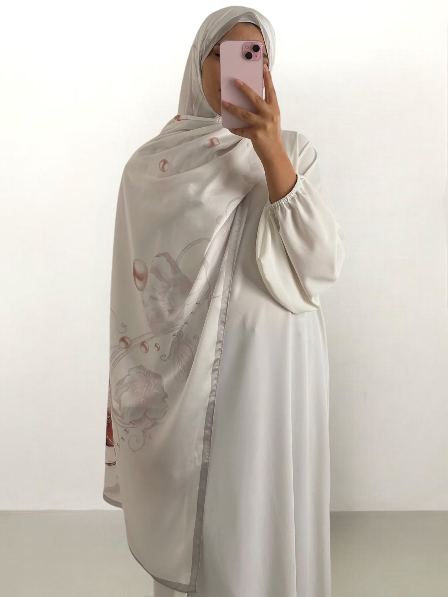 Hijab satinato floreale 20% seta 80% viscosa